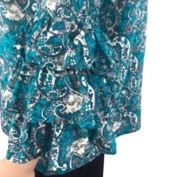 Solitaire Rayon paisley ruffled sleeve blouse size Large - Picture 4 of 8